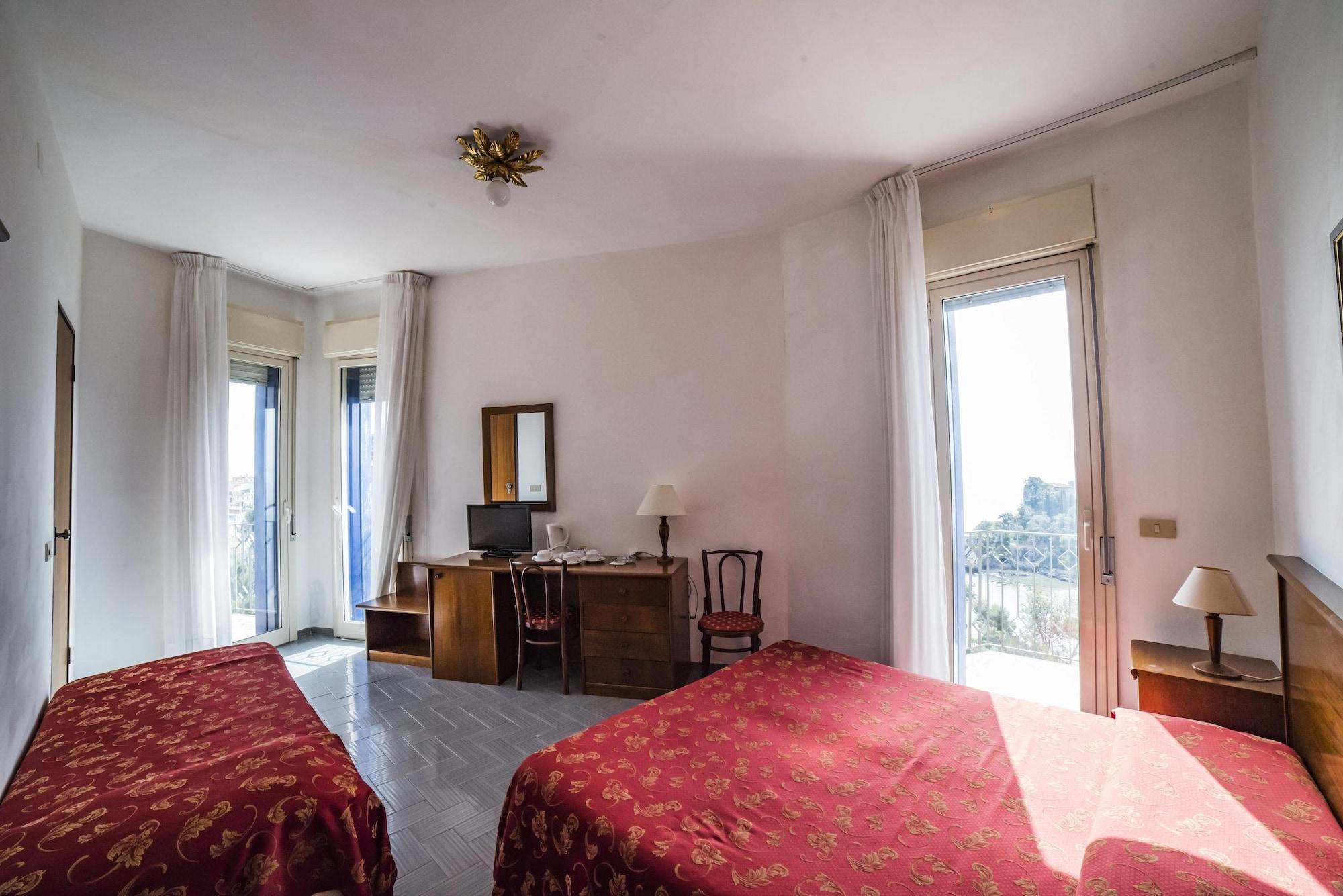Hotel Isola Bella Таормина Экстерьер фото