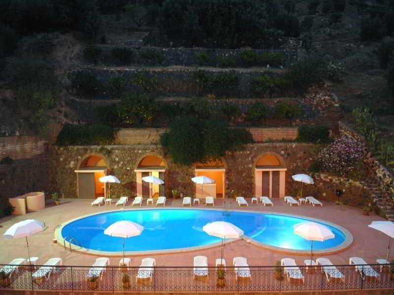 Hotel Isola Bella Таормина Экстерьер фото