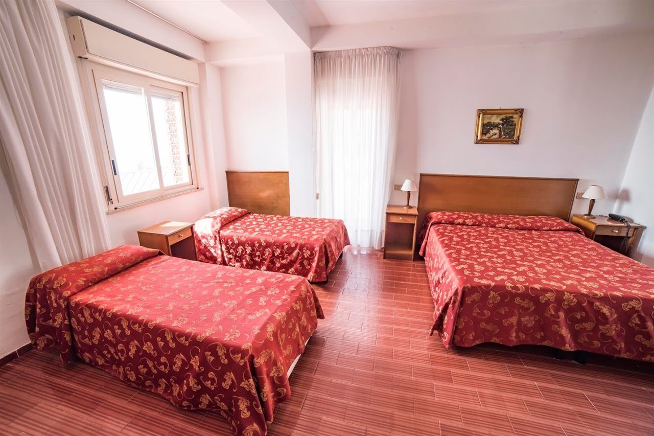 Hotel Isola Bella Таормина Экстерьер фото